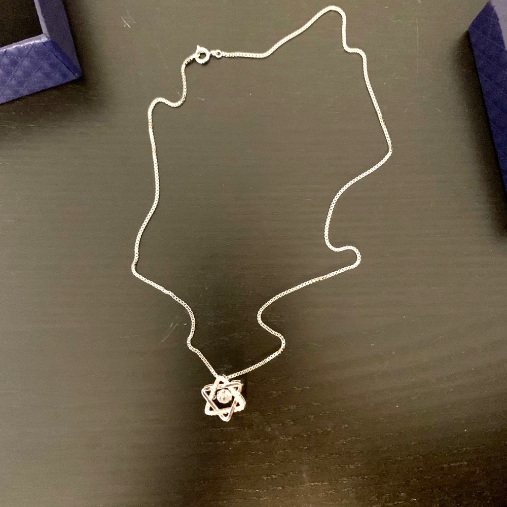 Star of David Necklace - Picture 2 of 4